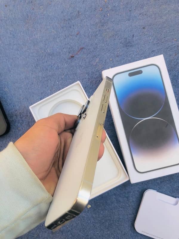 Iphone 14 Pro 128 Gb with box Silver colour Pta approved 4