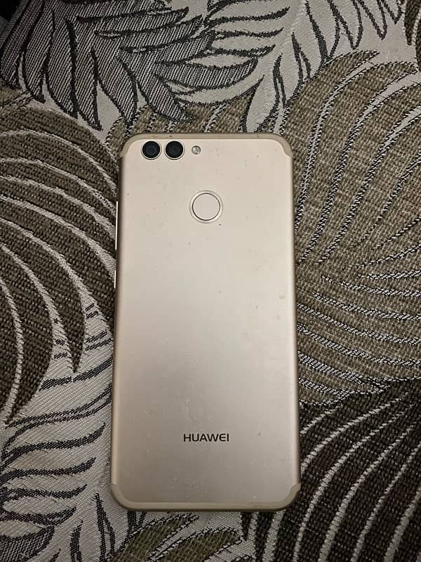 Huawei Nova2 1