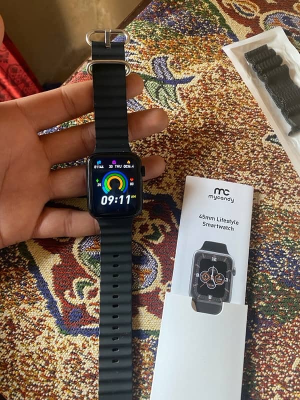 my candy orignal smart watch 10/10 condition 10