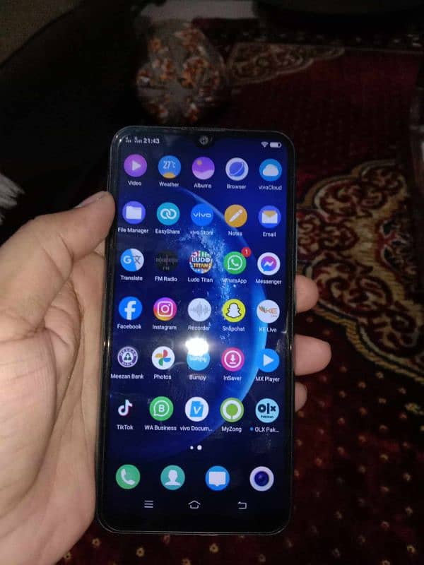 sell my vivo v17 in 10/10 condition 0