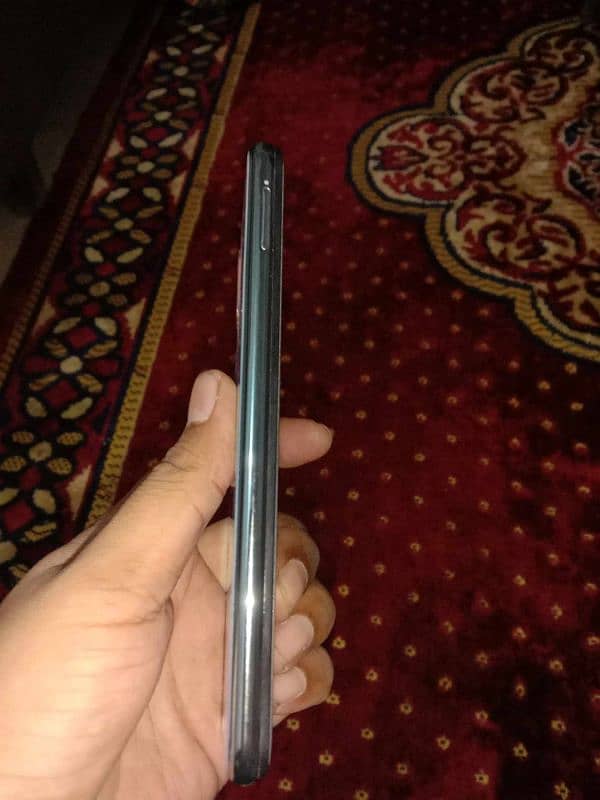 sell my vivo v17 in 10/10 condition 1