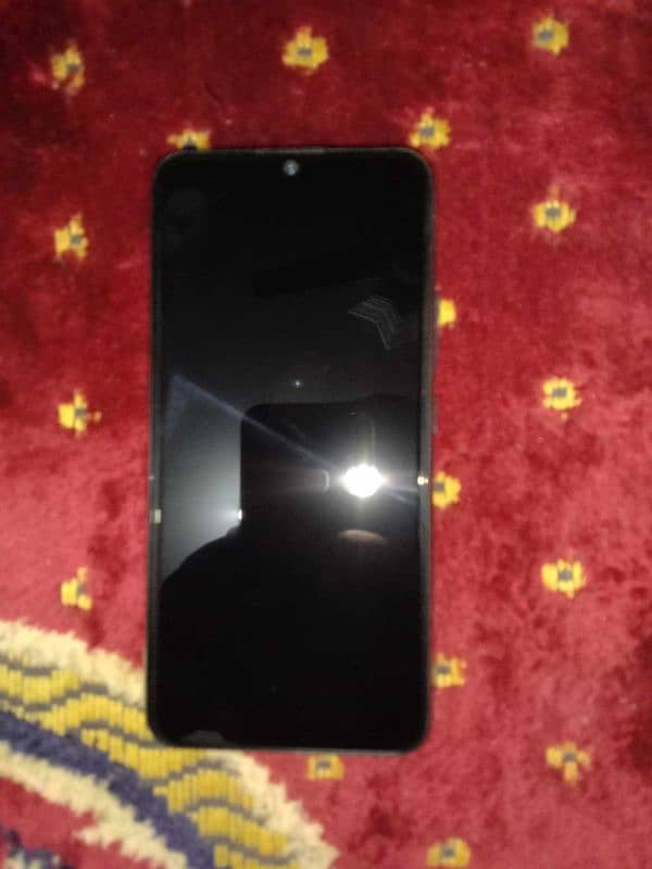 sell my vivo v17 in 10/10 condition 3