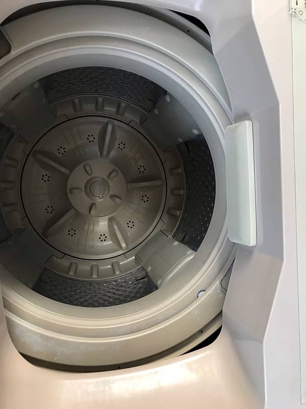 Dawlance Automatic Washing Machine 1