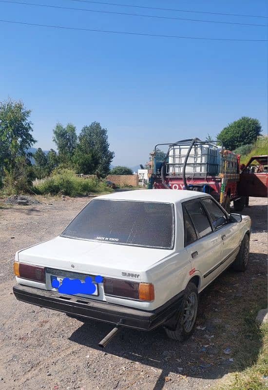 Nissan Sunny 1987 12