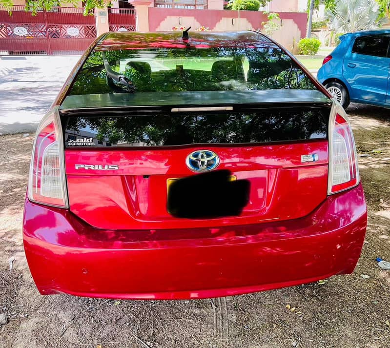 Toyota Prius 2012 in Immaculate Condition - Urgent Sale 3