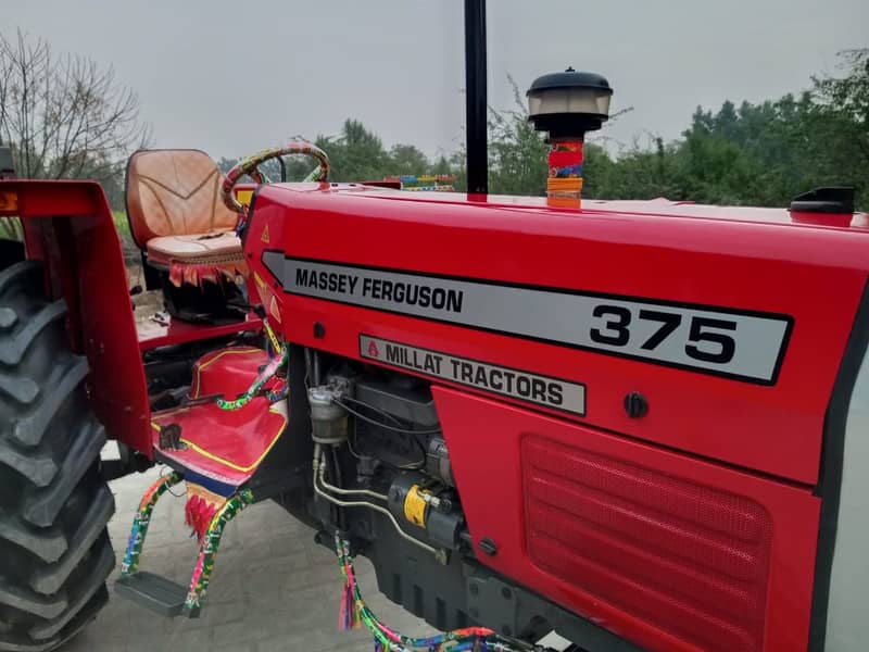 Massey Ferguson Tractor 385 Model 2020 10