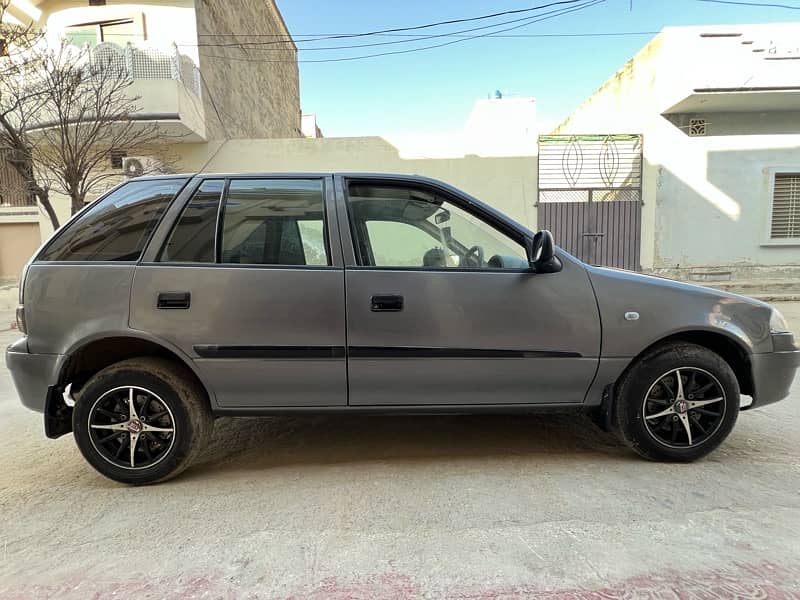 Suzuki Cultus 2012 16