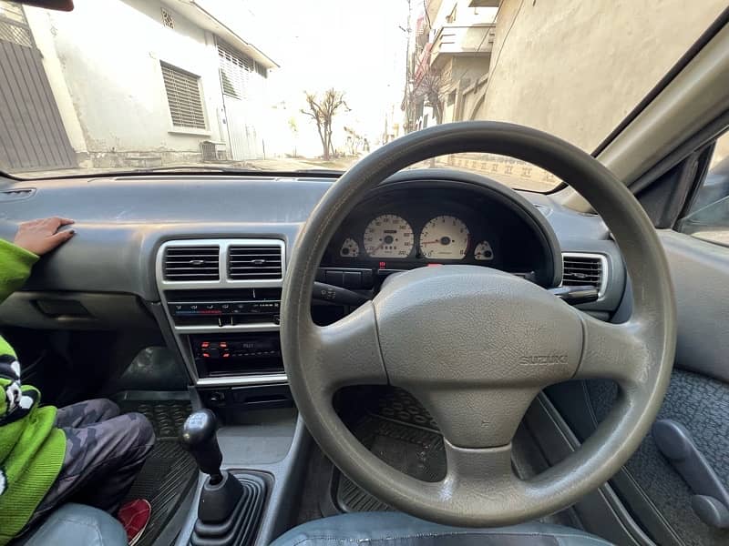 Suzuki Cultus 2012 17