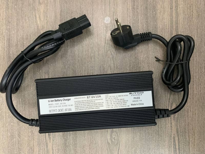 Li-ion Battery Charger 10A 1