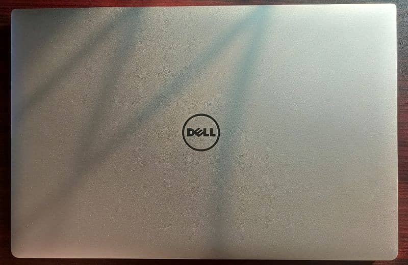 Dell Precision 5510 (10/10 condition) 1