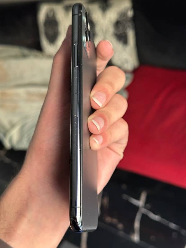 iphone 11 pro max physical dual 4