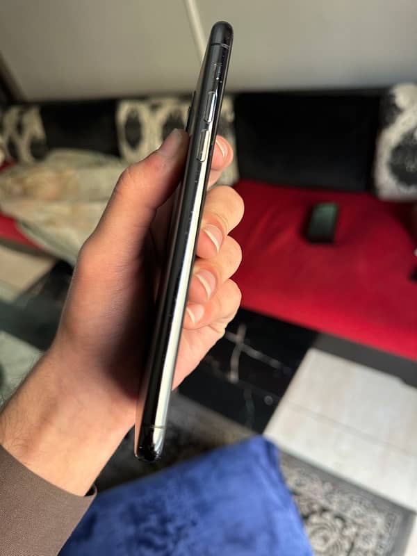 iphone 11 pro max physical dual 5