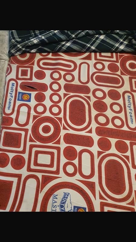 very good condition 4 inches mattresses 3