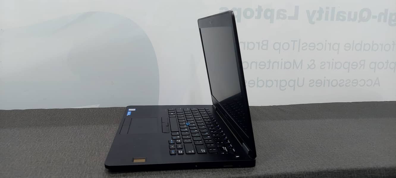 Dell Latitude E7470 Core i5/6th Gen 8 Gb Ram/ 256 SSD 4