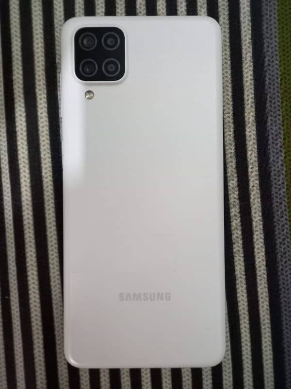 Samsung Galaxy A12 1