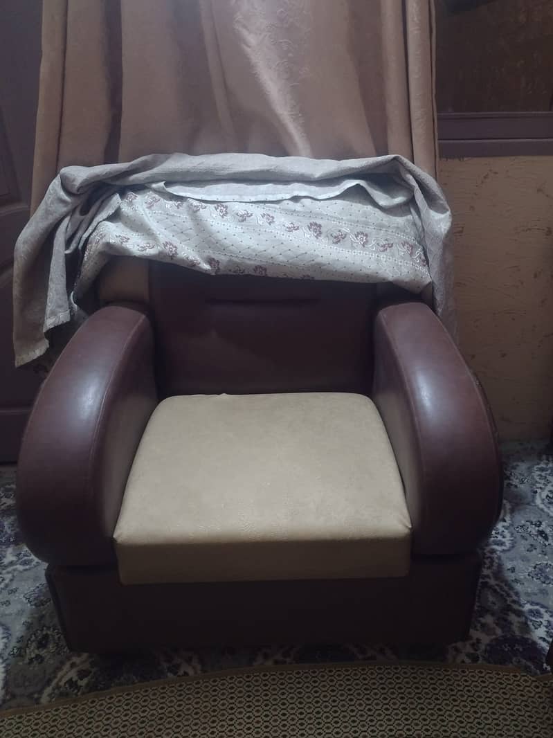 7 Seater Sofa Urgent Sale 2