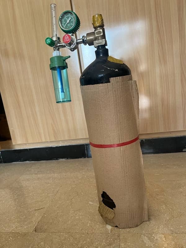 Oxygen cylinder 2