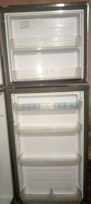 haier fridge Full size 3