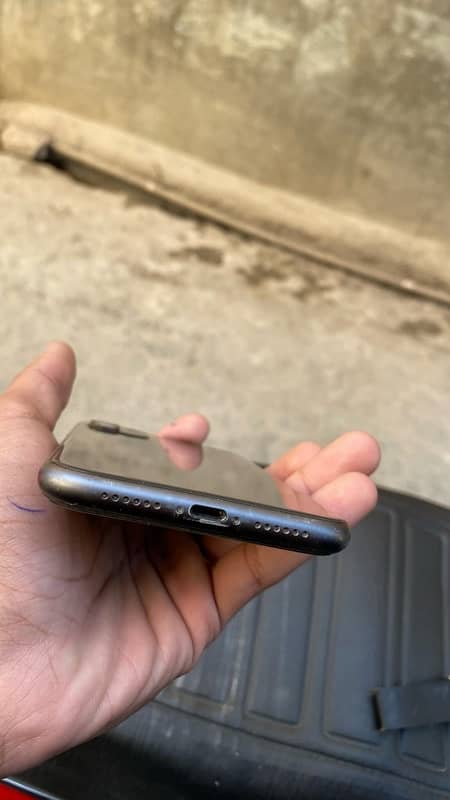 Iphone 11 64gb Urgent sale 2