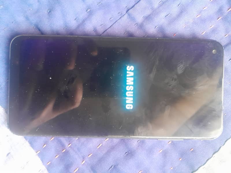 Samsung A11 2/32 4