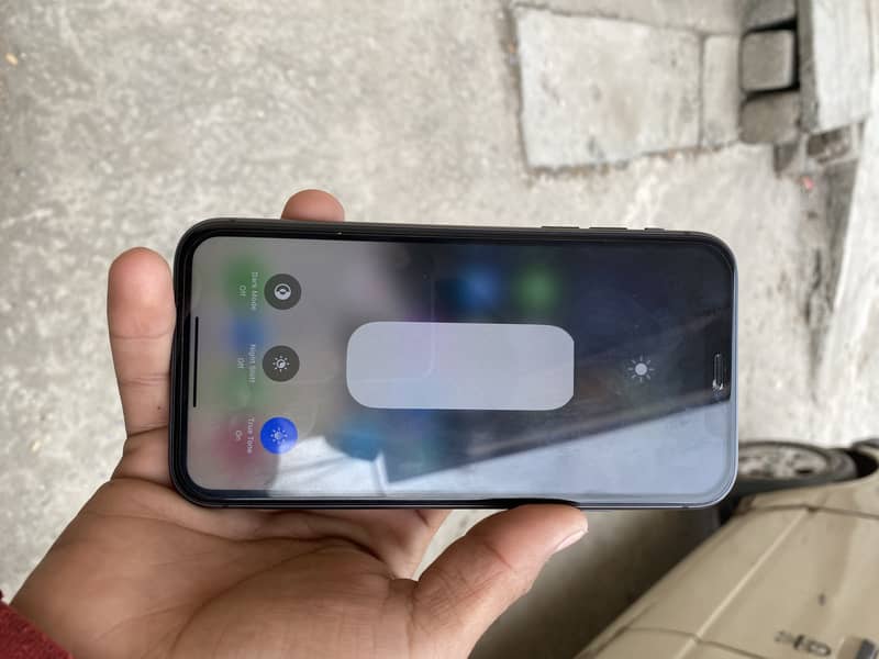 iphone 11 pro 2