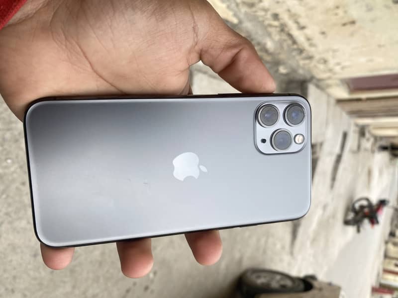 iphone 11 pro 3