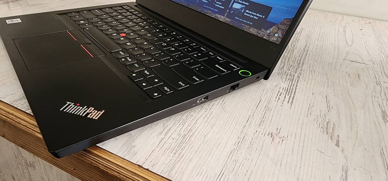 Selling Lenovo E14 Core-i5 3