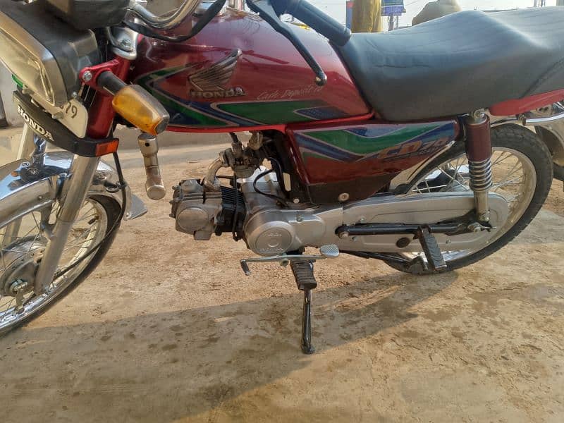 CD Honda 2017 model for sale Multan garden town 8