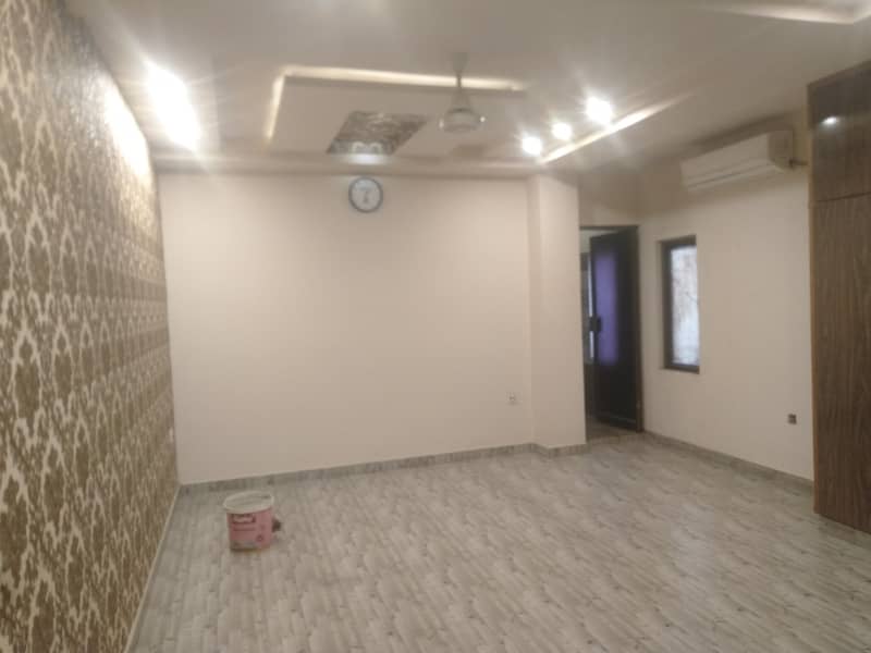 700 Sqft office Available For Rent At Susan Road 15