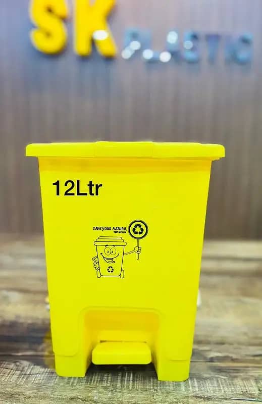 Dust bins/ Garbage bins 1