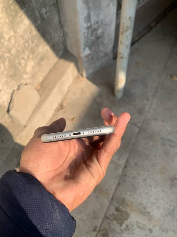 iPhone 11 128 non pta all ok 0344 7617487 exchange possible 2