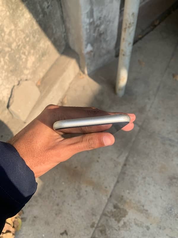 iPhone 11 128 non pta all ok 0344 7617487 exchange possible 7