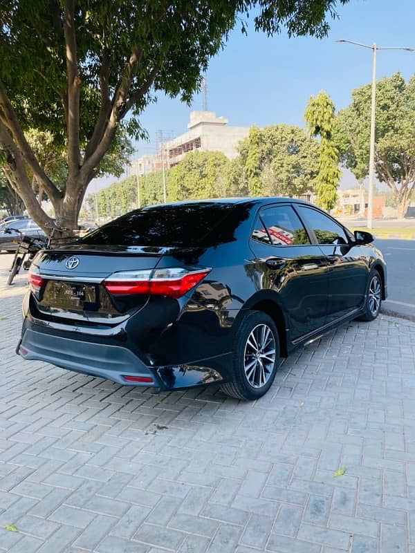 Toyota Corolla Altis 2022 4