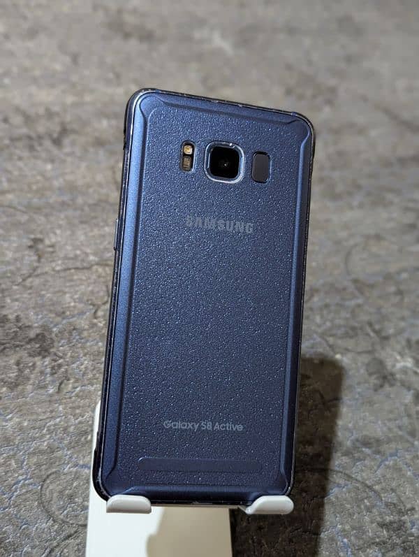 Samsung S8 Active [Rugged phone] 4