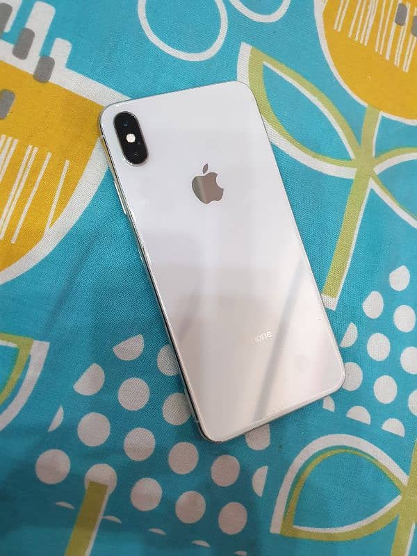 iphone xs max 64gb pta approved. all ok. doted 0