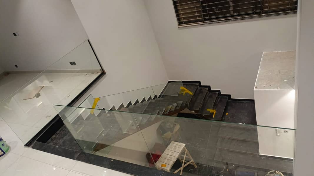 Glass Works - Services in Lahore,Glass Stairs,Glass Office Cabin,Doors 14