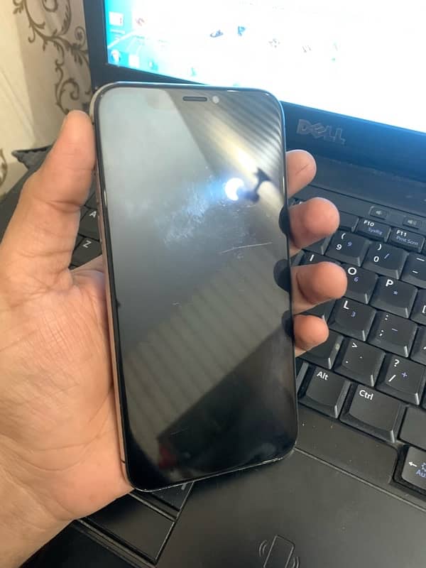 iPhone X 64 GB Non PTA 3