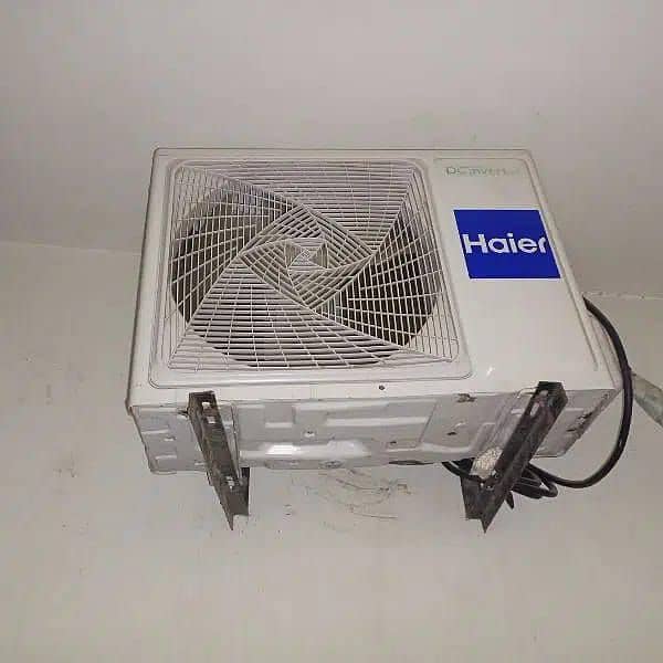 Haier 1.5 ton DC inverter heat and cool 1