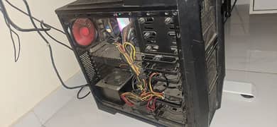 gaming pc with monitor and keyboard