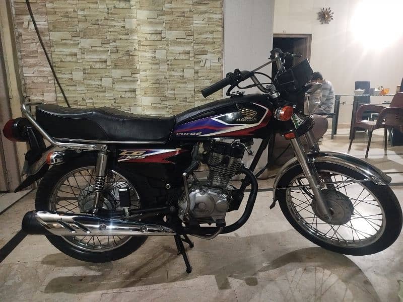 Honda 125 model 2017 13