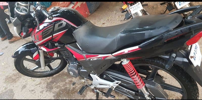 honda CB 150 saf Kam chali hui Hain koi Kam nhi 1