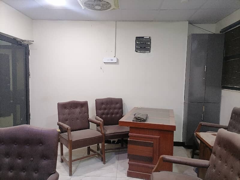 A Well Designed Office Is Up For rent In An Ideal Location In Karachi 21