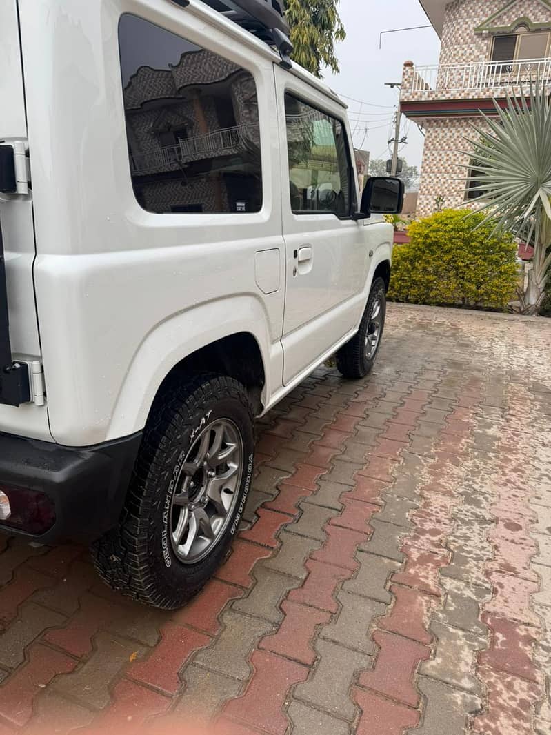 Selling my : Suzuki Jimny Turbo 2021 3