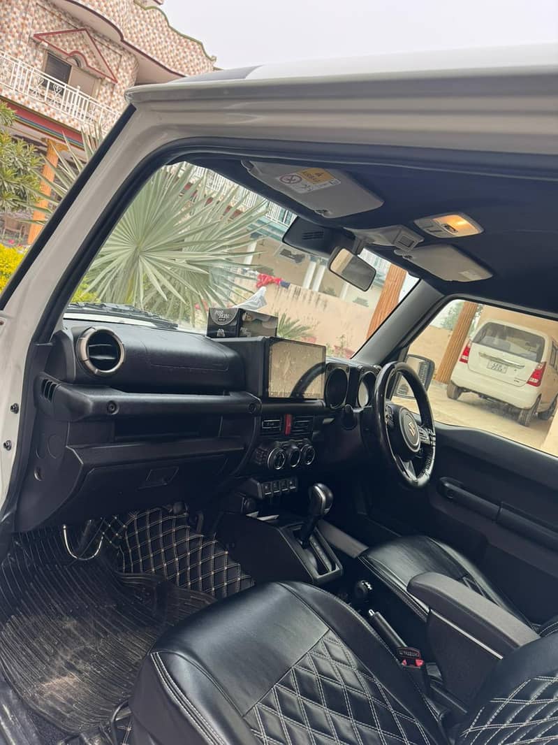 Selling my : Suzuki Jimny Turbo 2021 13