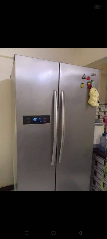 KENWOOD DOUBLE DOOR FULL SIZE REFRIGERATOR 0