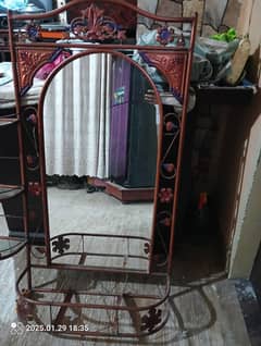 Dressing table metal