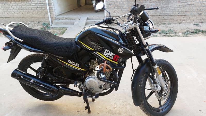 Yamaha YBR 125G, Brand new condition scratch less bike 3