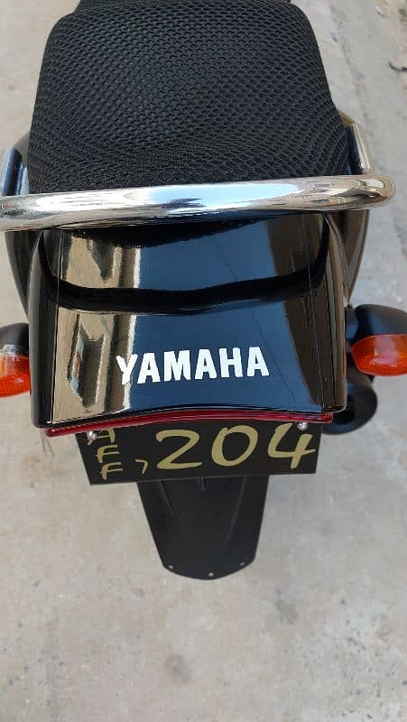 Yamaha YBR 125G, Brand new condition scratch less bike 4