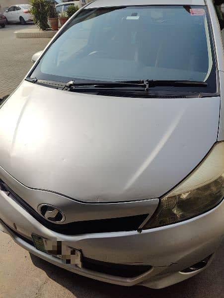 Toyota Vitz 2011 ORIGINAL 0