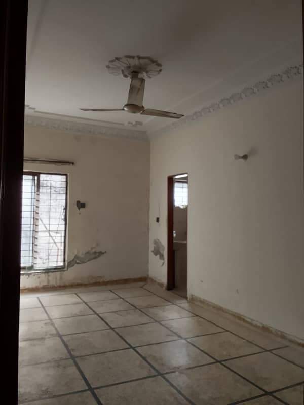 1 Kanal Single Storey House For Rent 0